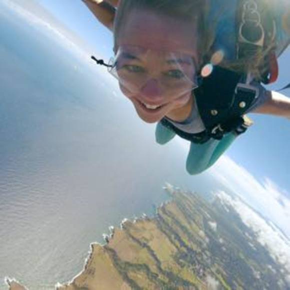 Meet your Posher, Kelli! - Picture 1 of 3